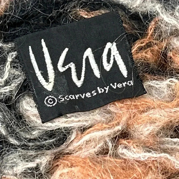 Vera Scarf - Picture 4 of 4